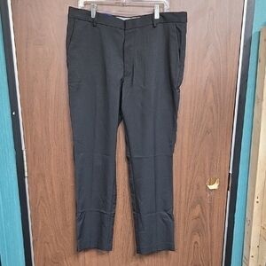 Van Heusen Size 36x30 Black Slim Fit Dress Pant